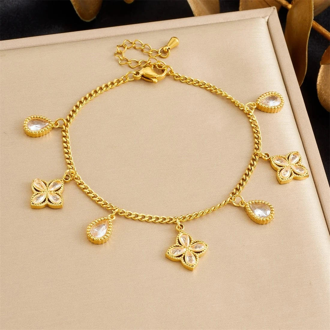 Bracelet avec Pendentifs Trefles