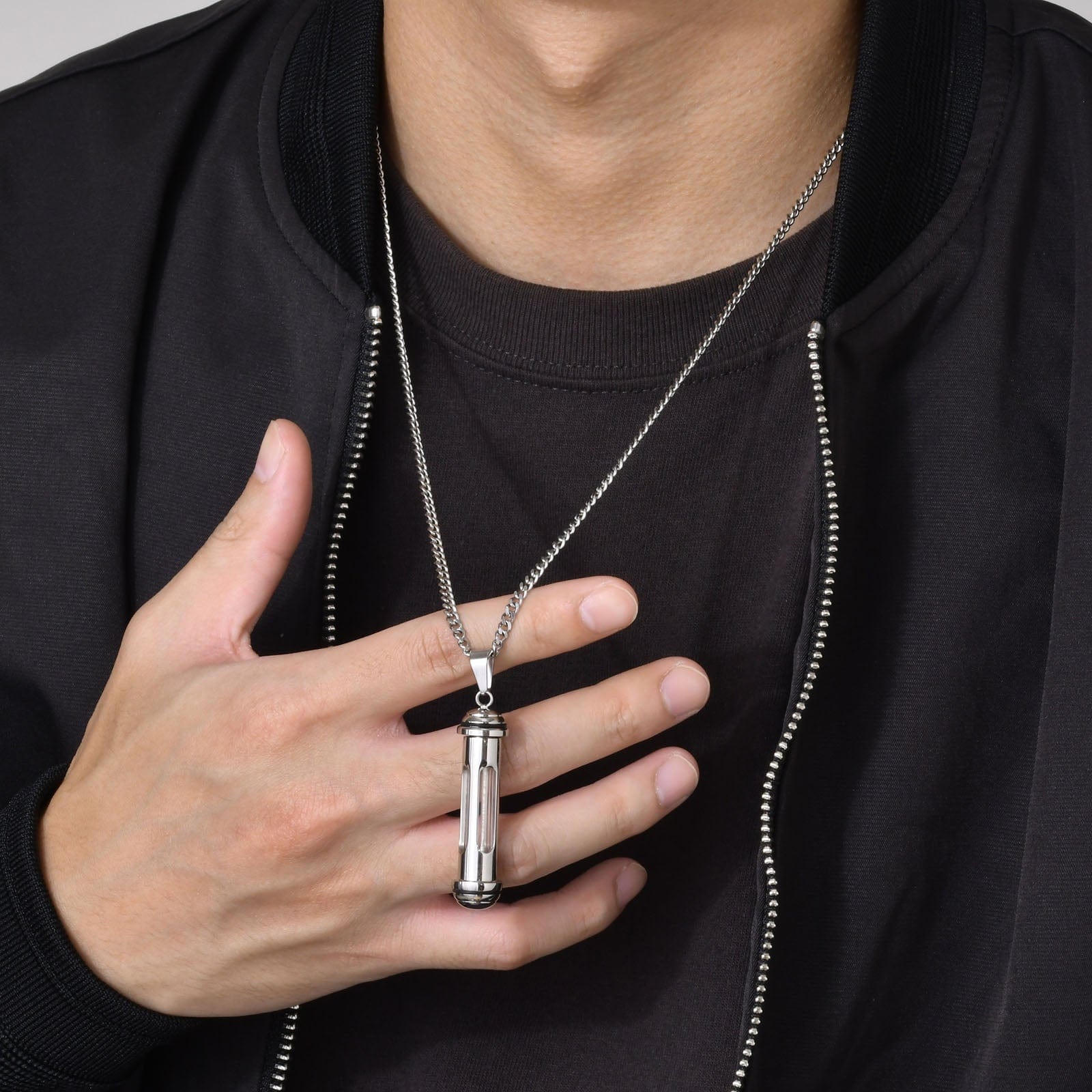 Collier capsule homme