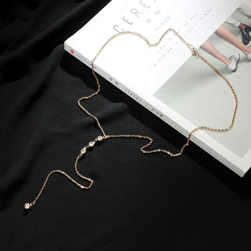 Collier dans le dos strass