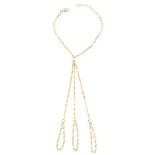 Bijou bague et dessus de main