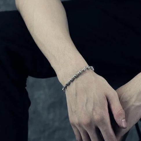 Bracelet Fin Tête De Mort en Argent Homme